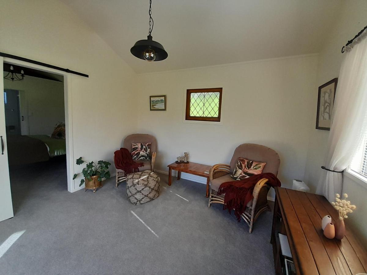 Kuaotunu'S Peebles Cottage Экстерьер фото